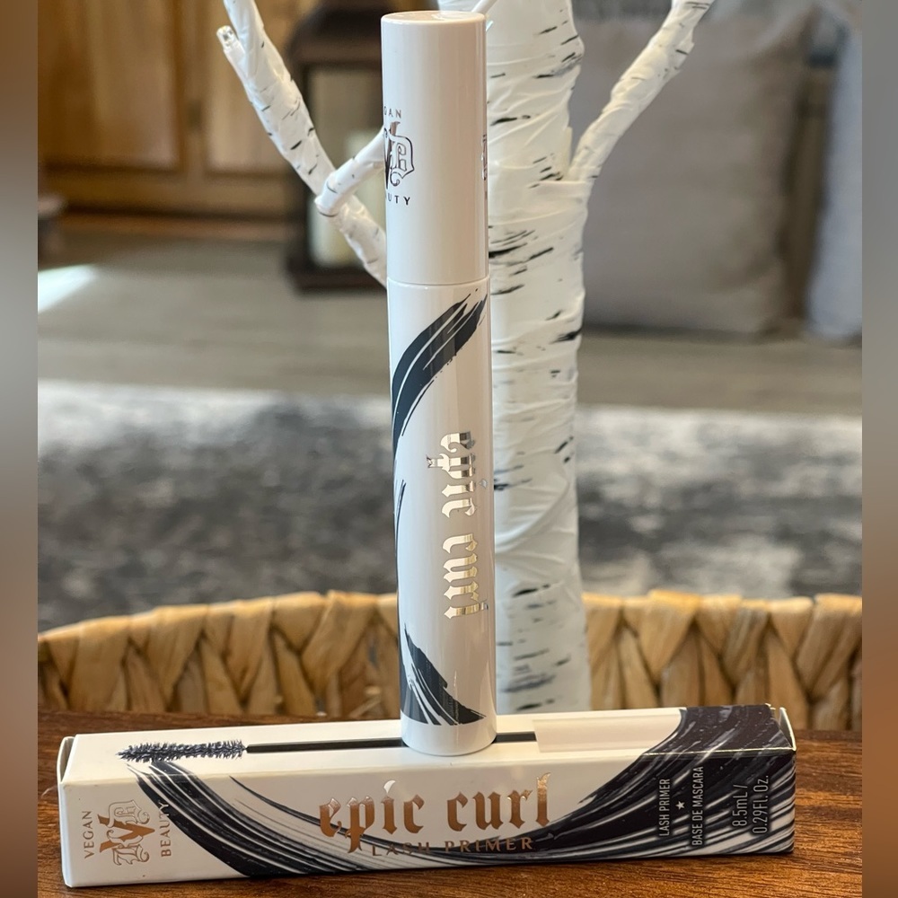 KVD Beauty Epic Curl Vegan Lash Primer - Picture 2 of 15